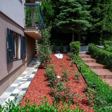 6Bdr Home In Nature Apartment